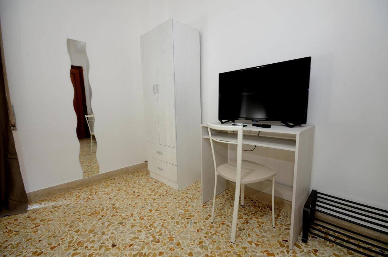 مبيت وإفطار باليرمو La Casa Del Moro - Al Politeama المظهر الخارجي الصورة