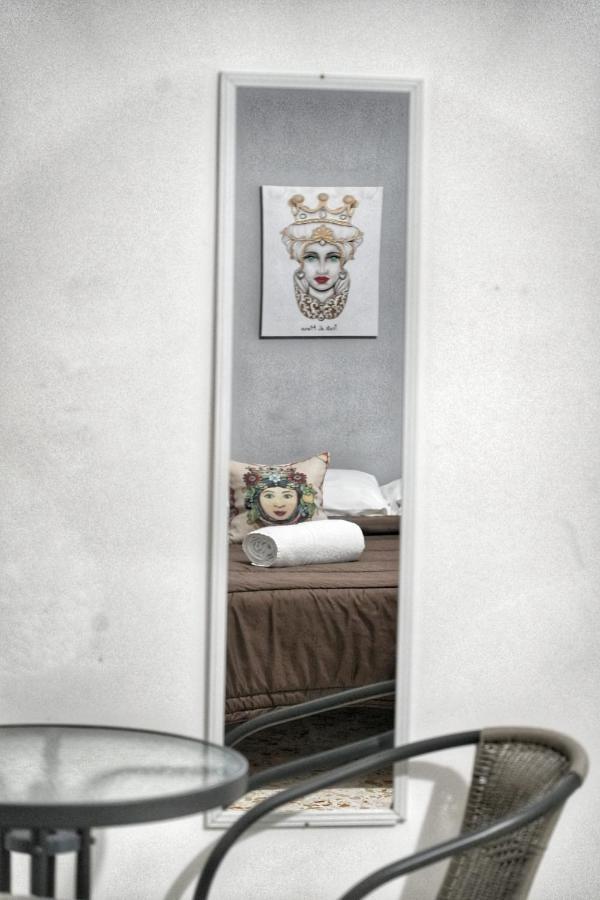 مبيت وإفطار باليرمو La Casa Del Moro - Al Politeama المظهر الخارجي الصورة