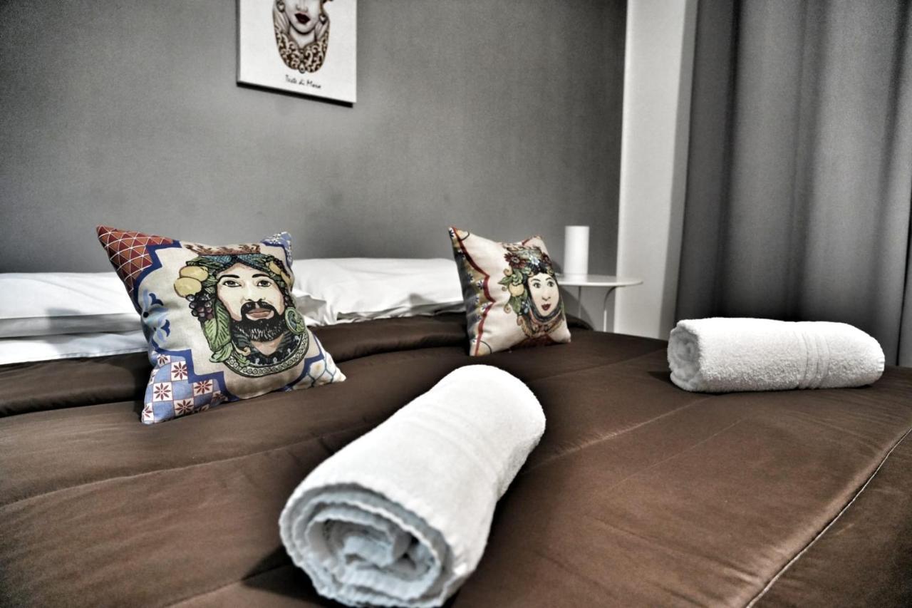 مبيت وإفطار باليرمو La Casa Del Moro - Al Politeama المظهر الخارجي الصورة