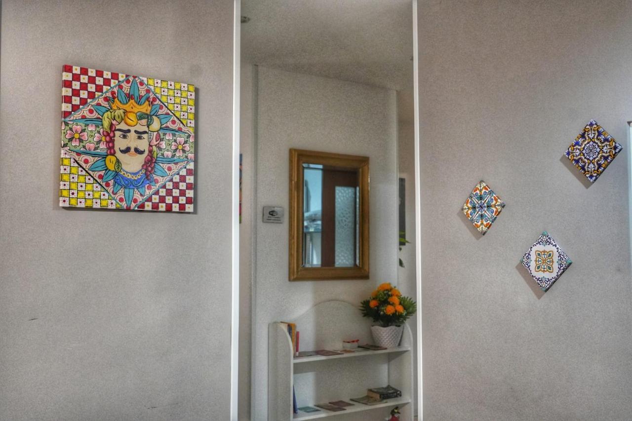 مبيت وإفطار باليرمو La Casa Del Moro - Al Politeama المظهر الخارجي الصورة